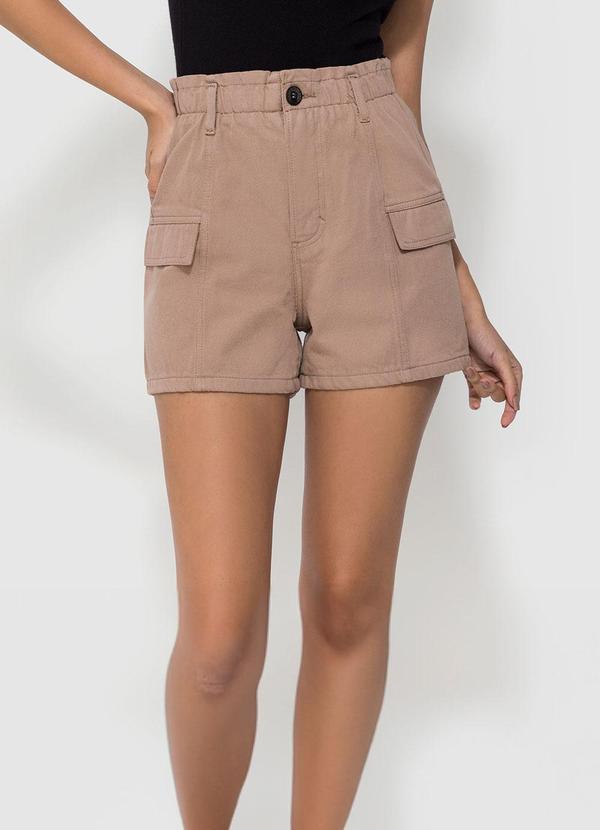 Enfim - Shorts Bege Clochard Cargo em Sarja