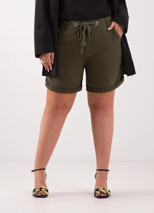 Lunender Mais Mulher - Shorts Boyfriend com Bolsos em Sarja Verde