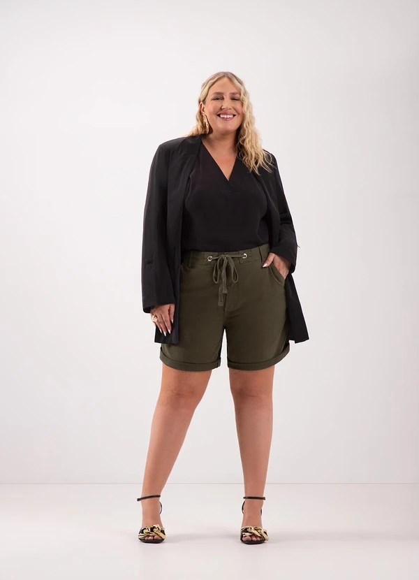 Lunender Mais Mulher - Shorts Boyfriend com Bolsos em Sarja Verde 3