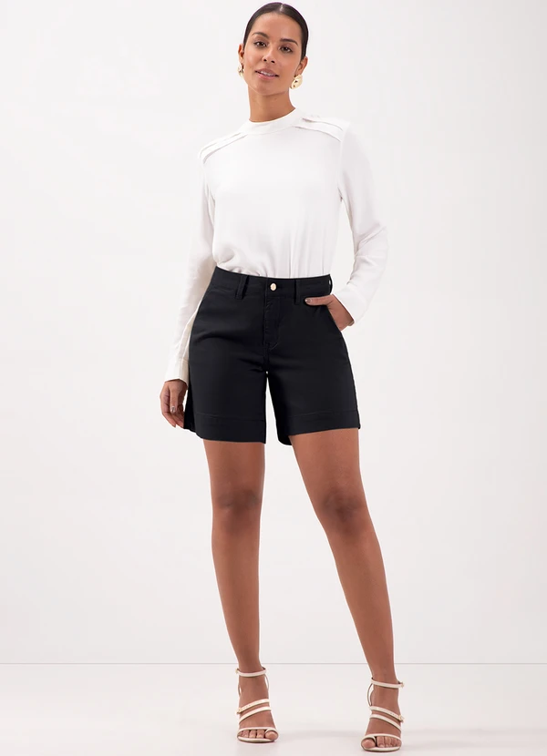 Lunender - Shorts Boyfriend de Cintura Média em Sarja Preto 3