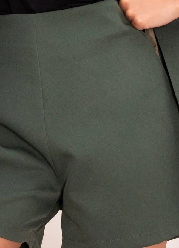 Quintess - Short Verde Militar em Alfaiataria 3