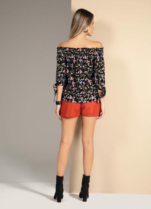 Quintess - Shorts Cintura Média Telha em Veludo com Bolsos 5