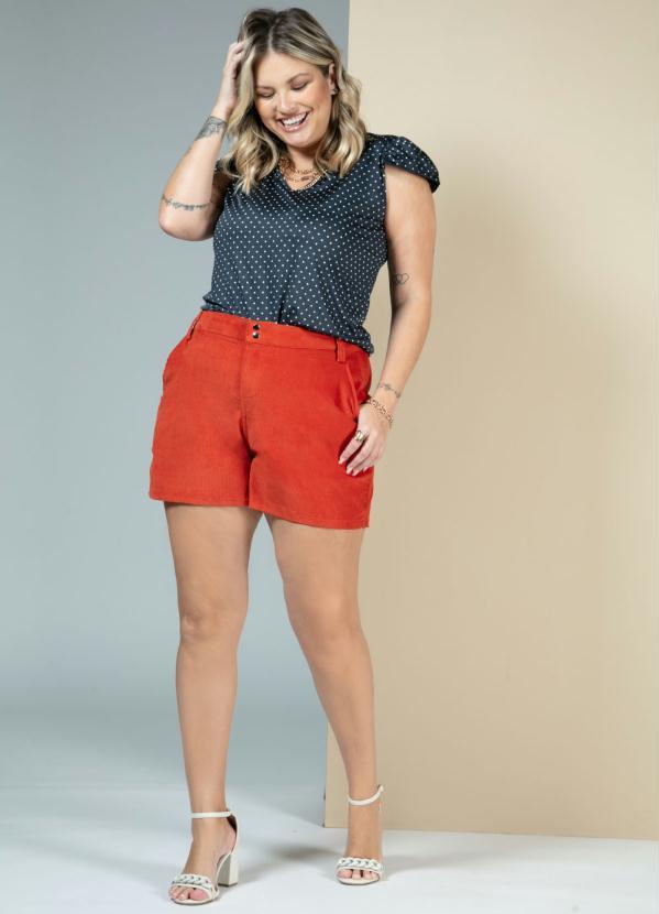 Quintess - Shorts Cintura Média Telha em Veludo com Bolsos 8