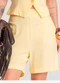 Dianna - Shorts Feminino em Linho Amarelo - variação: Amarelo