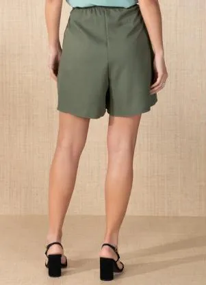 Quintess - Shorts Verde com Pregas e Bolsos - QUINTESS