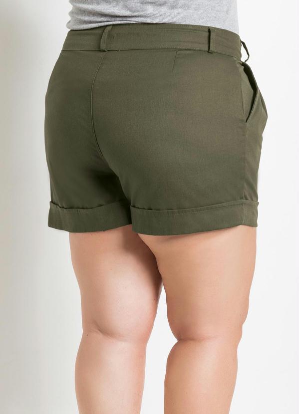 Marguerite - Short Feminino Plus Size Verde Musgo 2