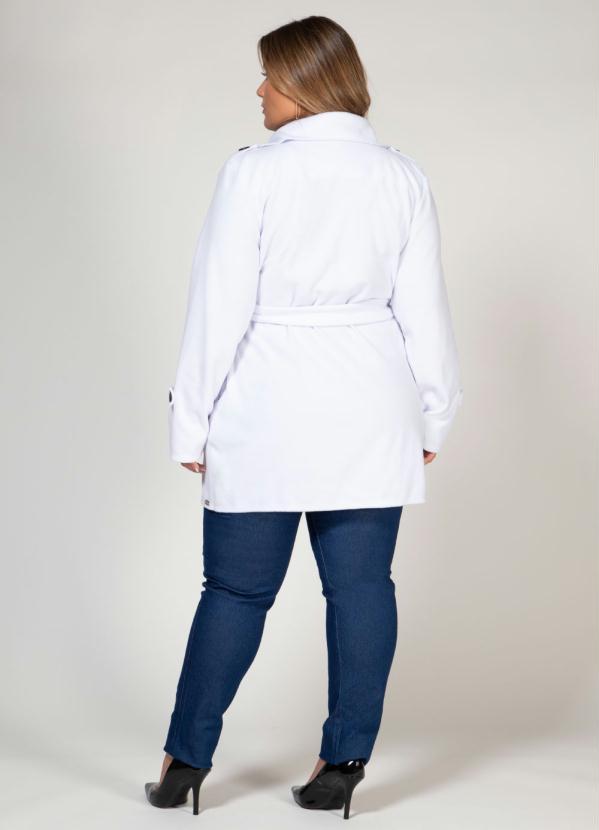 Quintess - Casaco Branco com Faixa e Botões 9