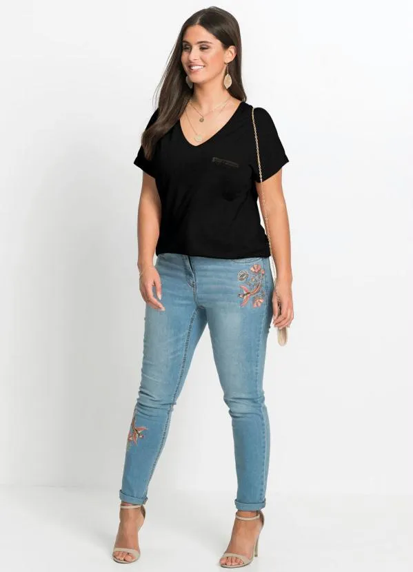 bonprix - Blusa Básica com Fio Metalizado no Bolso Preta 8