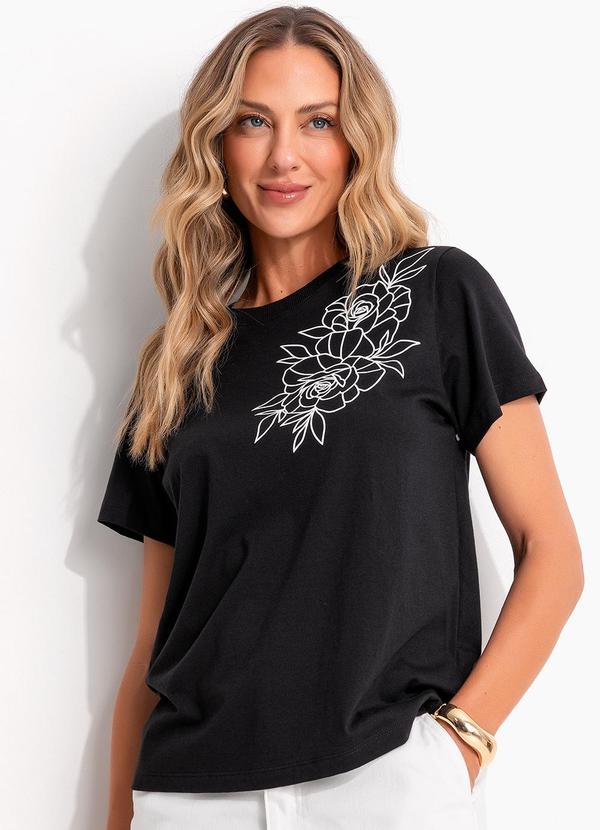 Blusa (Flor Branca em Relevo) em Malha de Algodo