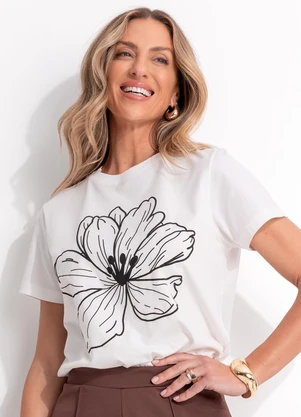 Quintess - Blusa Flor Preta em Relevo em Malha de Algodão - QUINTESS