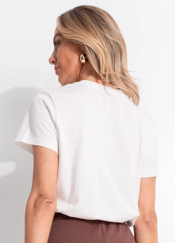 Quintess - Blusa Flor Preta em Relevo em Malha de Algodão 2