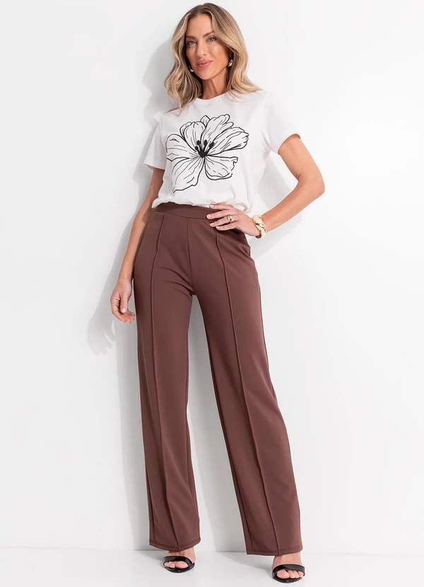 Quintess - Blusa Flor Preta em Relevo em Malha de Algodão 5