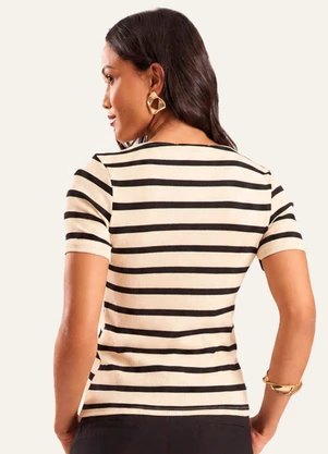 Doce Trama - Blusa Manga Curta Canelada Listrada Duna Preto - DOCE TRAMA
