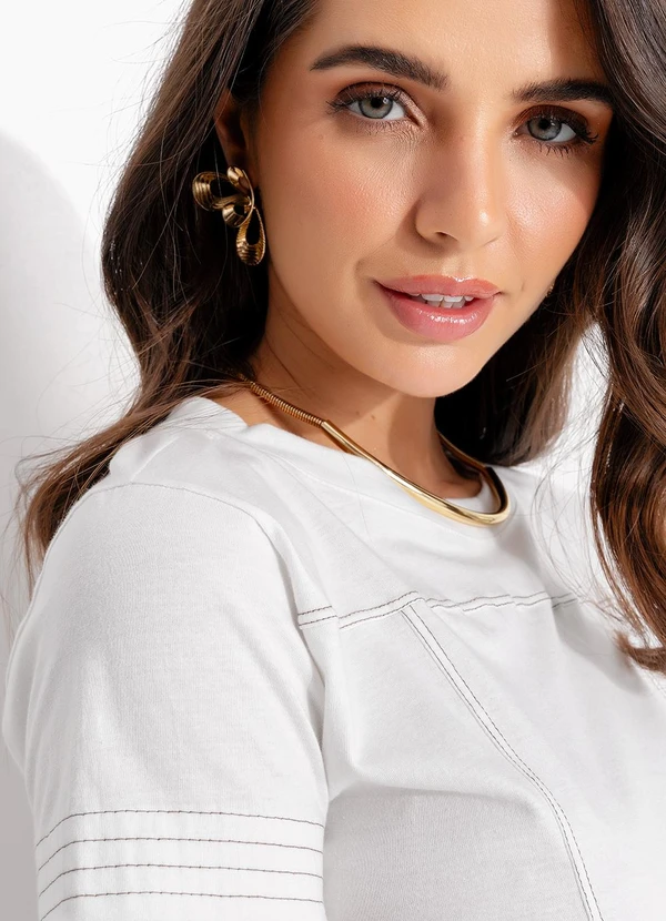 Quintess - Blusa Off White em Malha de Algodão Penteado