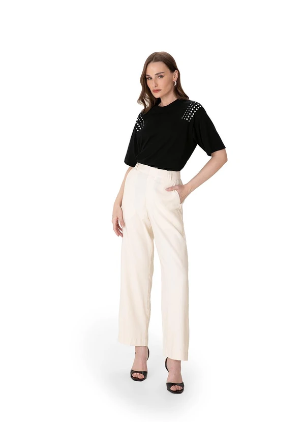 Enfim - Camiseta Ampla com Strass Preto