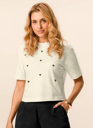 Malwee - Camiseta Curta Boxy Bordado de Abelhas Off White - MALWEE