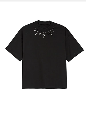 Enfim - Camiseta Feminina Ampla com Pedraria Preto - ENFIM