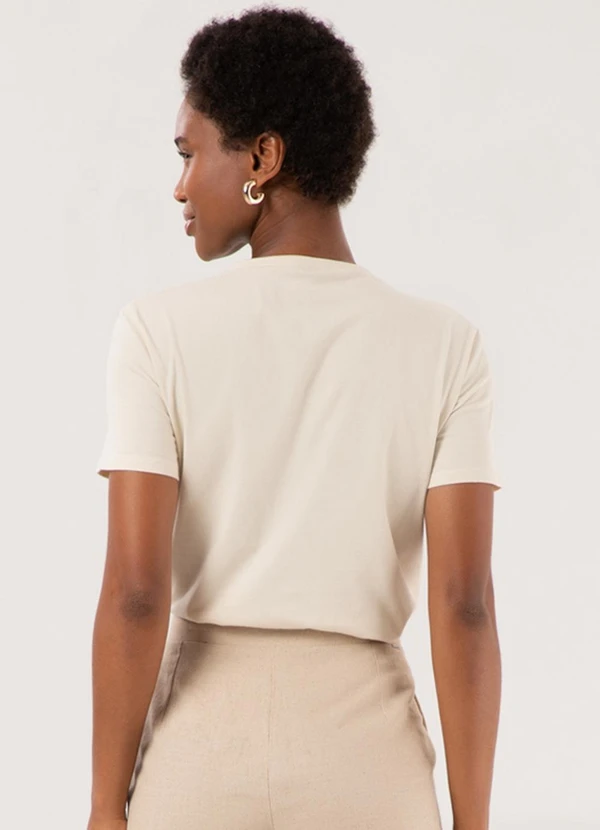 Lunender - Camiseta Slim D com Estampa Localizada Bege 2