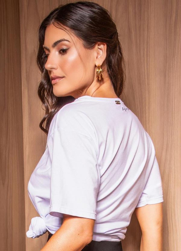 Quintess - T-Shirt Branca Genderless em Algodão Bordada 7