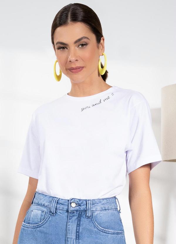 Quintess - T-Shirt Branca Genderless em Algodão Bordada 3