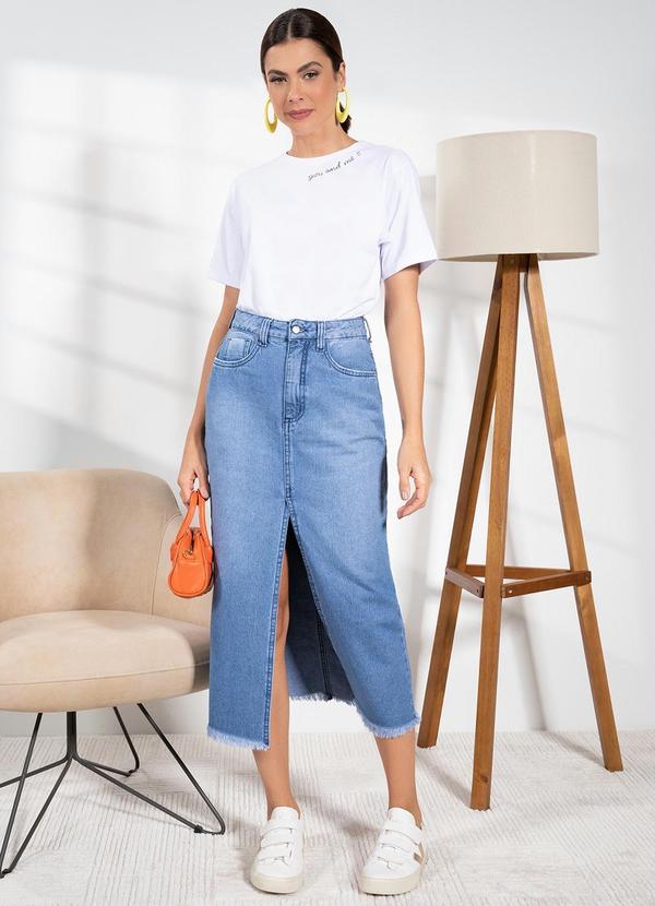 Quintess - T-Shirt Branca Genderless em Algodão Bordada 2