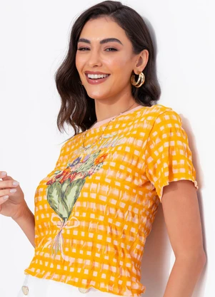 Farm - T-Shirt em Malha Especial Bouquet Feira Amarelo - FARM