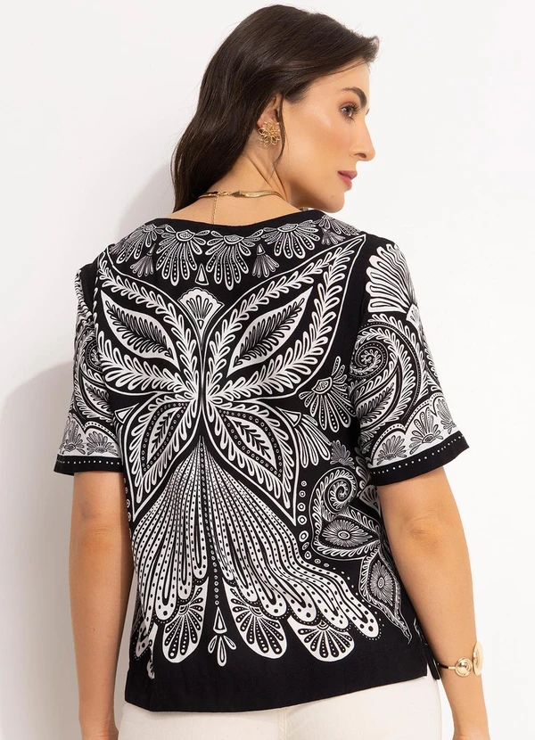 Farm - T-Shirt em Viscose Preto 2