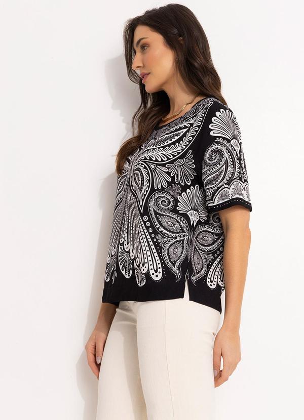 Farm - T-Shirt em Viscose Preto 4