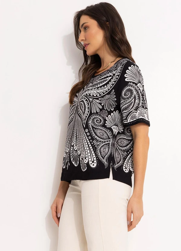 Farm - T-Shirt em Viscose Preto 4