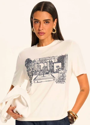 Doce Trama - T-Shirt Feminina Ampla Reta com Estampa Branco - DOCE TRAMA