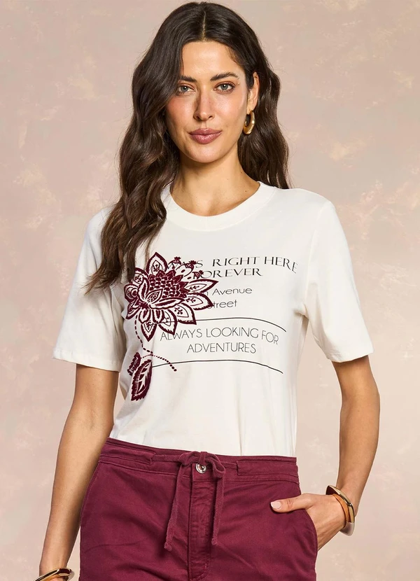 Doce Trama - T-Shirt Jardim Decor Estampada Branco