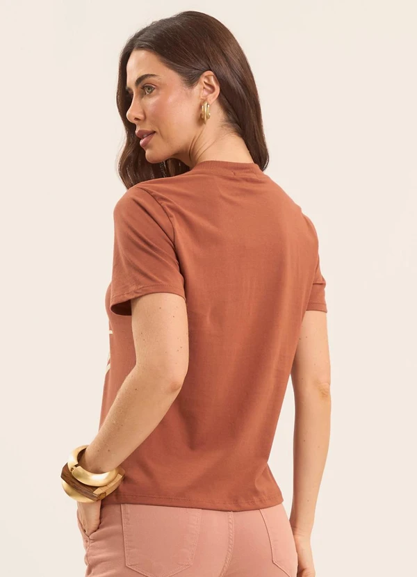 Doce Trama - T-Shirt Oliva Estampada Marrom 2