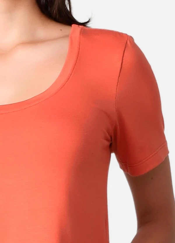 Basicamente - Tech T-Shirt Modal U Premium Marrom Telha 3