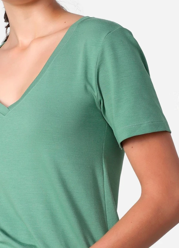 Basicamente - Tech T-Shirt Modal V Premium Feminina 3