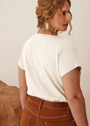 Elegance - Tshirt com Manga Morcego Estampa Off White - ELEGANCE
