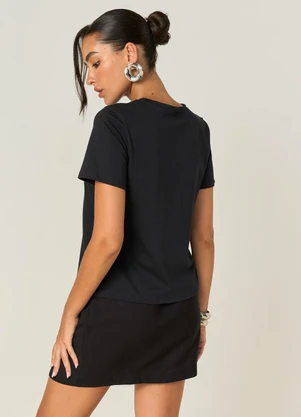 Elegance - Tshirt Reta com Estamparia Brilhosa Preto - ELEGANCE
