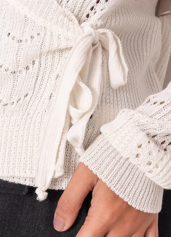 Quintess - Casaco de Tricô Transpassado Off White com Amarração Lateral