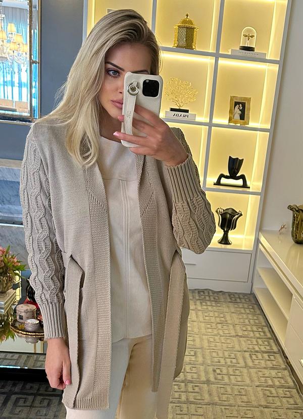 Malharia Adão - Casaco Sobretudo de Tricot Bege