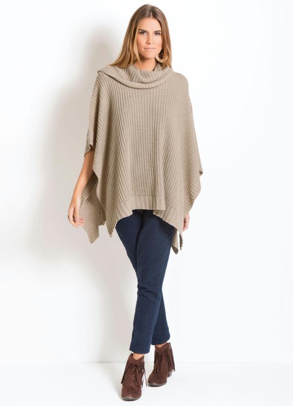 Quintess - Poncho em Tricô Bege com Gola Alta Quintess 5