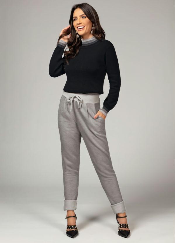 Quintess - Suéter em Tricô Preto com Gola Alta 3