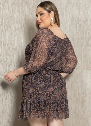 Quintess - Vestido Animal Print com Decote Profundo - QUINTESS