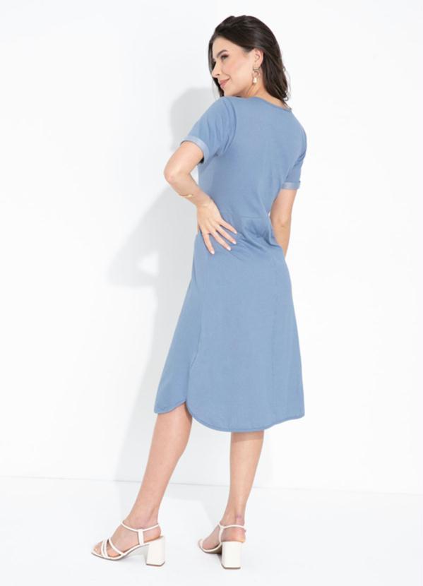 Queima Estoque - Vestido Azul Claro com Botões Decorativos 4