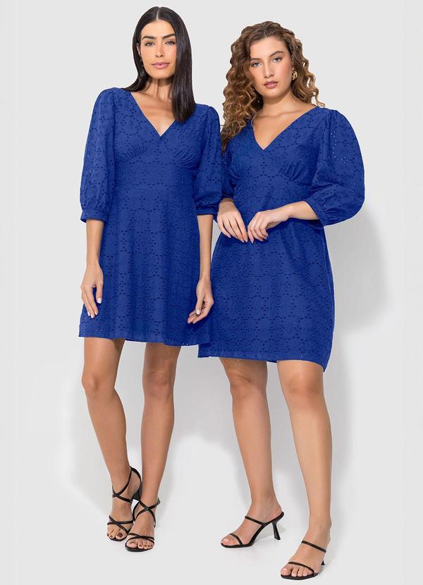 Enfim - Vestido Azul Escuro Evasê em Laíse 2