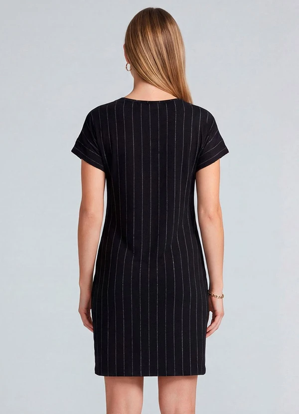 Infinita Cor - Vestido Básico com Gola Redonda Preto 2