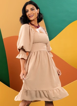 Quintess - Vestido Bege em Crepe Plano Maquinetado - QUINTESS