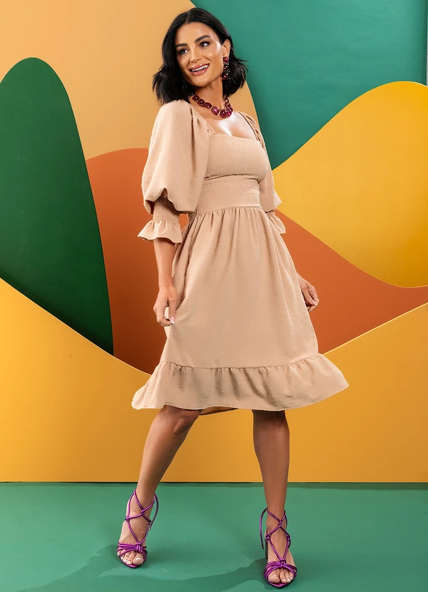 Quintess - Vestido Bege em Crepe Plano Maquinetado 4