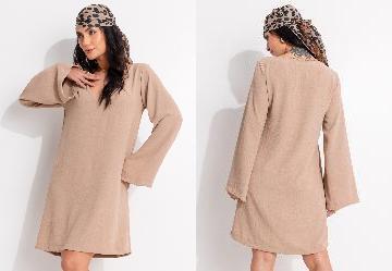 Vestido Bege em Crepe Plano Vestido Bege em Crepe Plano