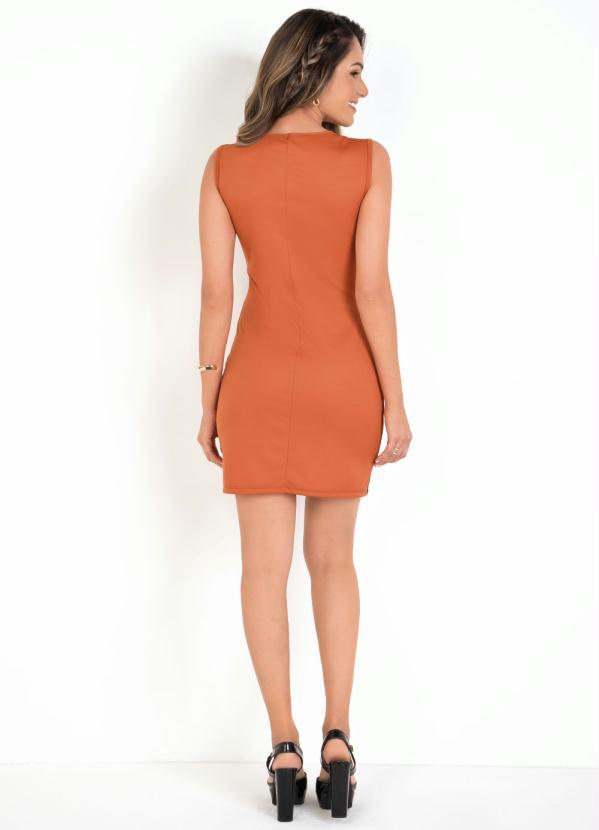 Moda Pop - Vestido Caramelo Preto e Off White sem Mangas 4