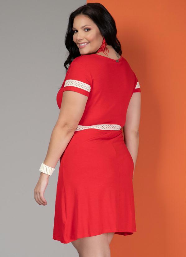 Quintess - Vestido Clássico com Recortes em Renda Vermelho 6