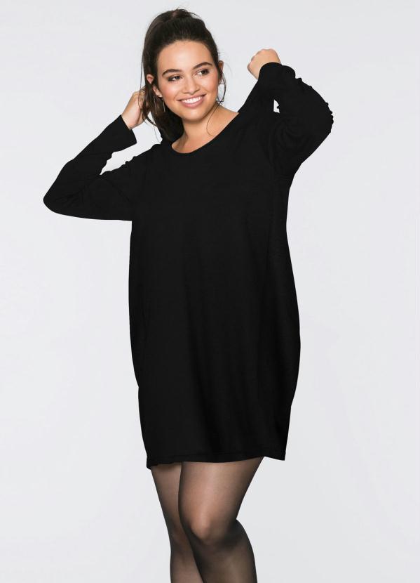 Queima Estoque - Vestido com Capuz Preto 4